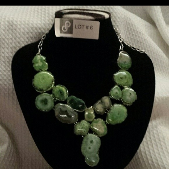 NWOT Druzy Agate Statement Necklace - Picture 1 of 2